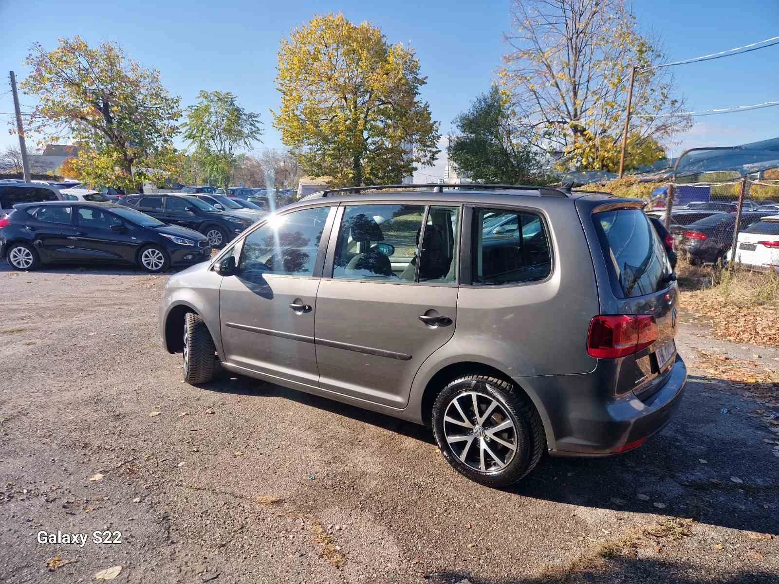 VW Touran 1.6 TDI  SPORT / 7  | Mobile.bg   6