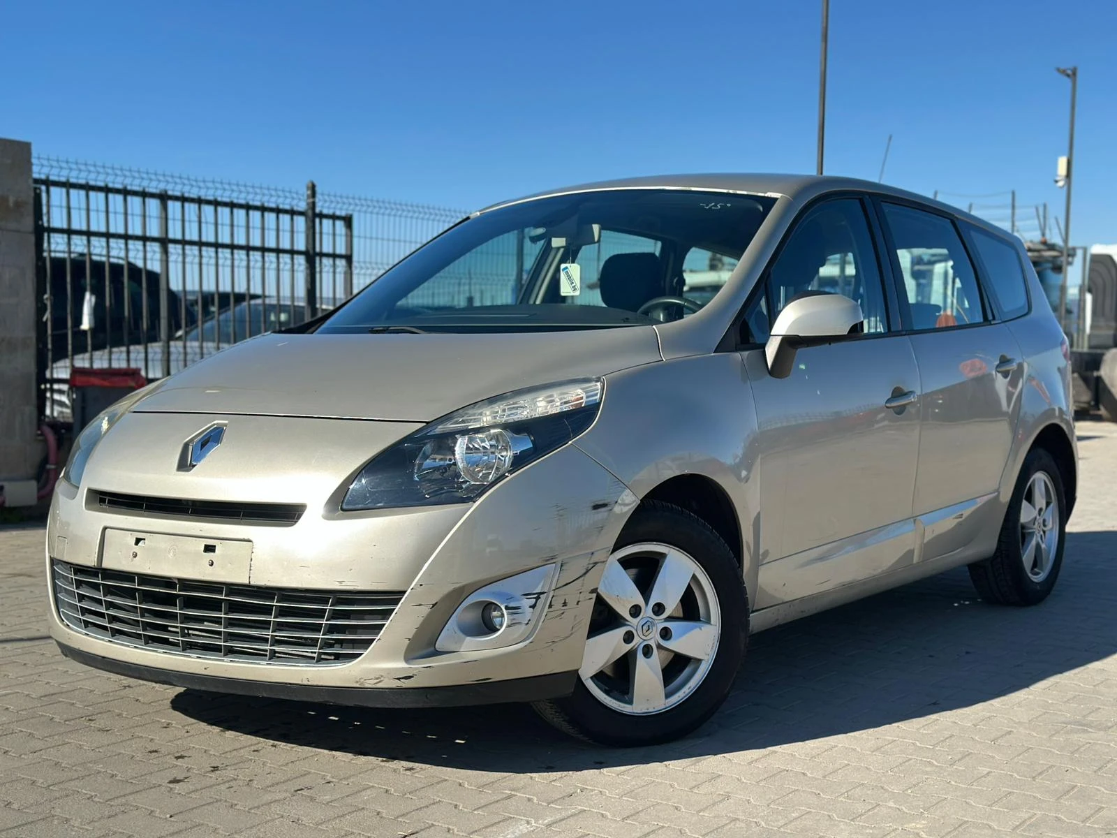 Renault Scenic / 1.5D / 110 HP / 6+ 1 / EURO 5 / | Mobile.bg � ����������� 1
