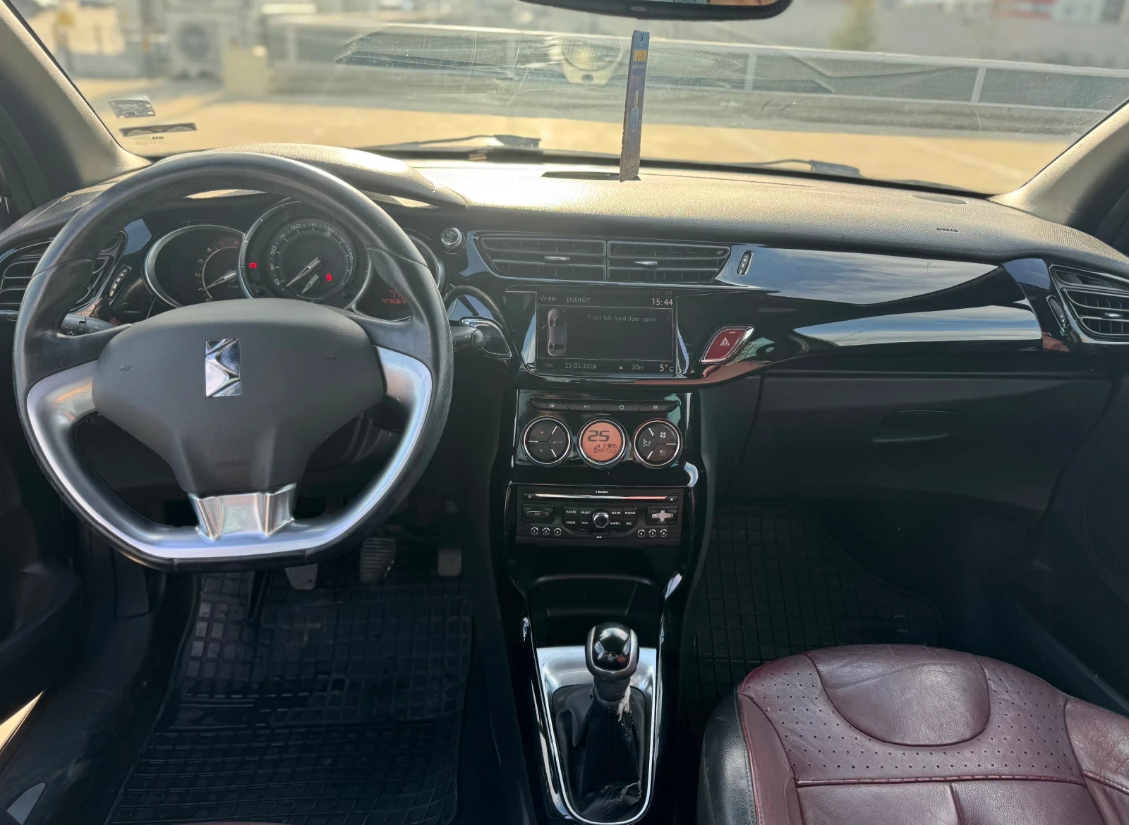 Citroen DS3 1.6 HDI, снимка 8 - Автомобили и джипове - 54317414