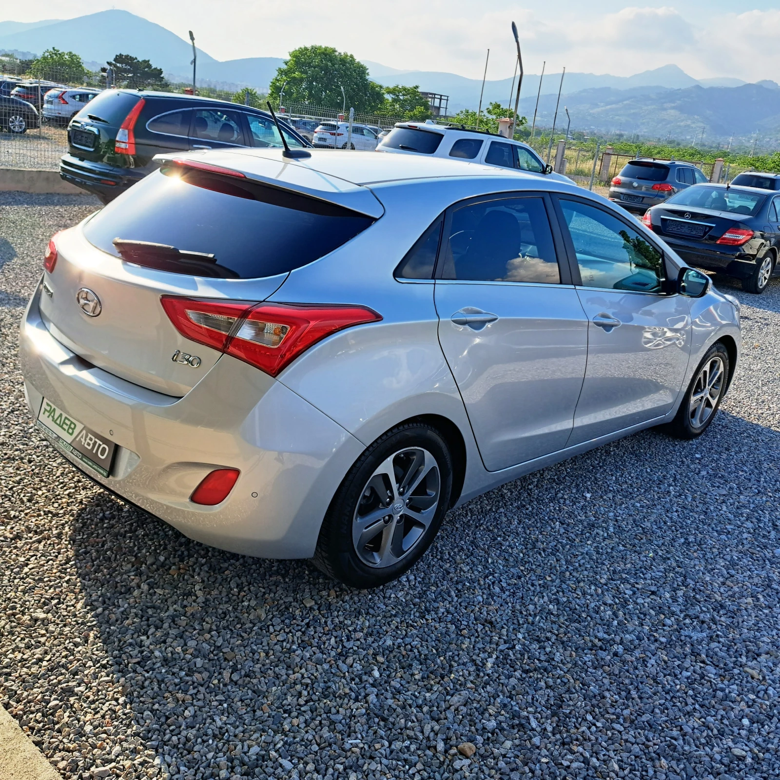 Hyundai I30  1.6 CRDi 5P Go!* Navi* Led* Camera* Отличен!, снимка 7 - Автомобили и джипове - 54798366