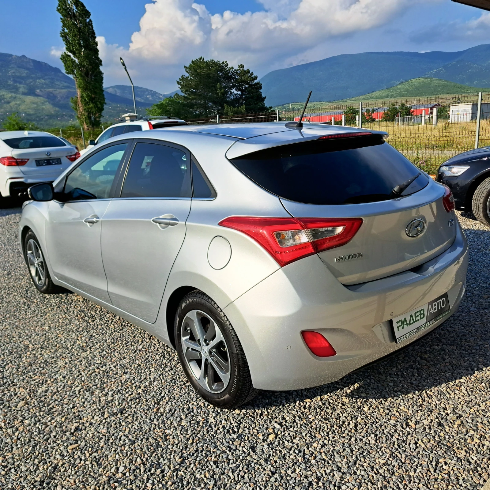 Hyundai I30  1.6 CRDi 5P Go!* Navi* Led* Camera* Отличен!, снимка 4 - Автомобили и джипове - 54798366