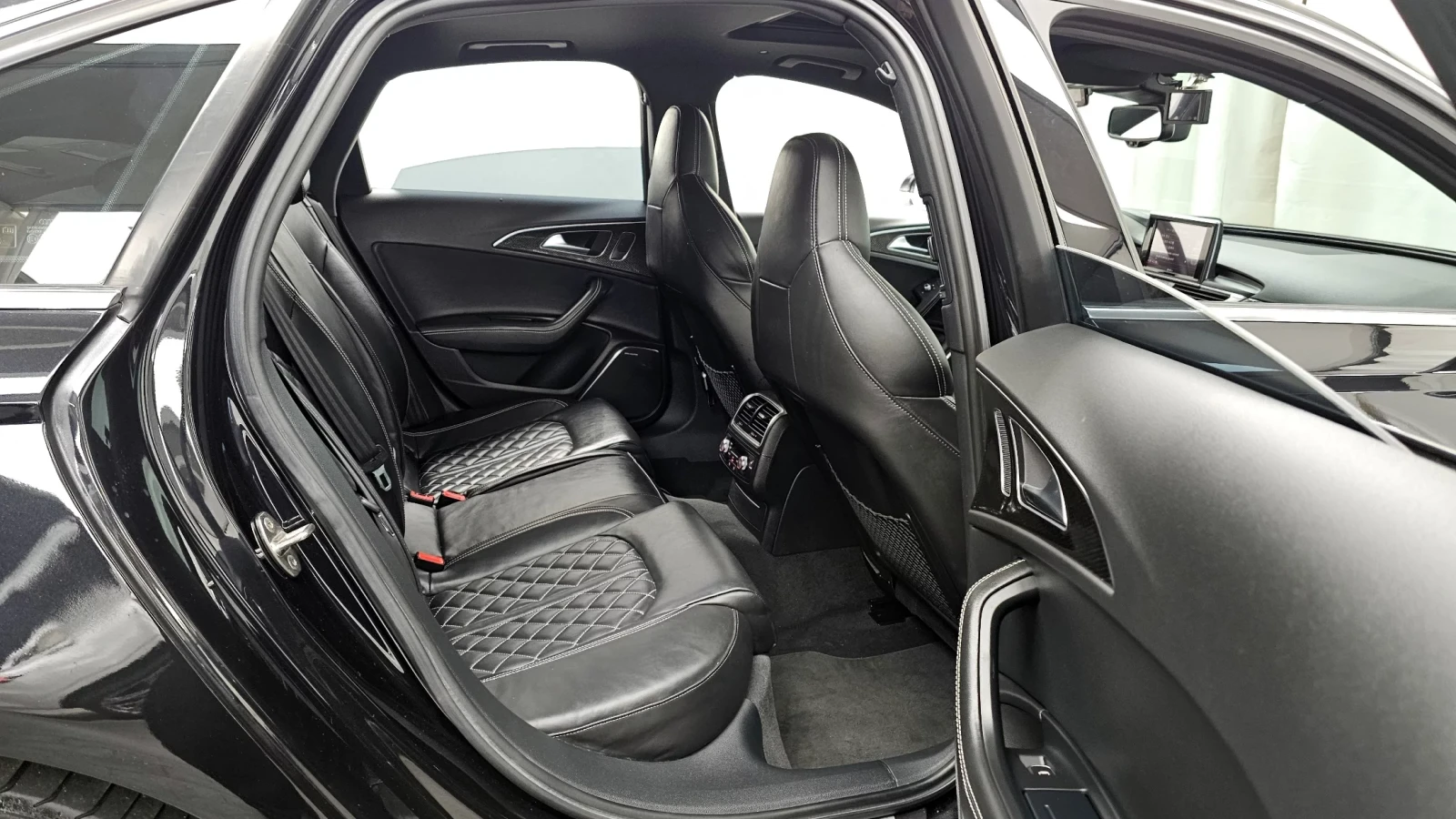 Audi S6 4.0TFSI QUATTRO| MATRIX| HUD| BANG&OLUFSEN, снимка 12 - Автомобили и джипове - 54869812
