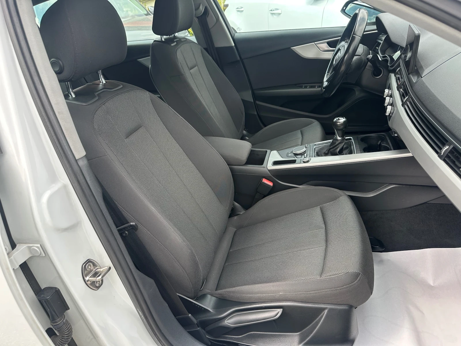 Audi A4 2, 0tdi 150kc Business Sport Cep.История, снимка 12 - Автомобили и джипове - 54894318