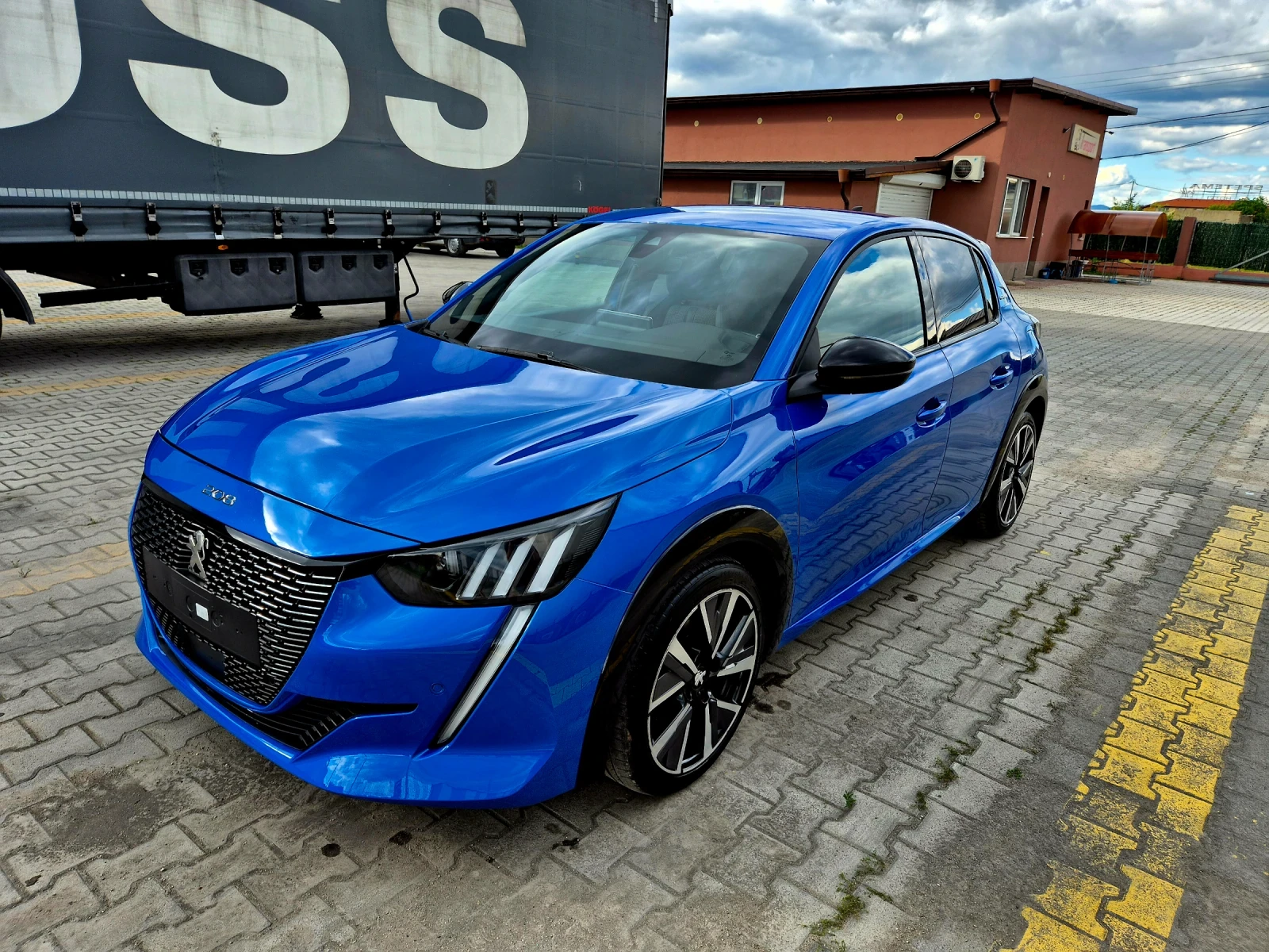 Peugeot 208 1.2 GT Line
