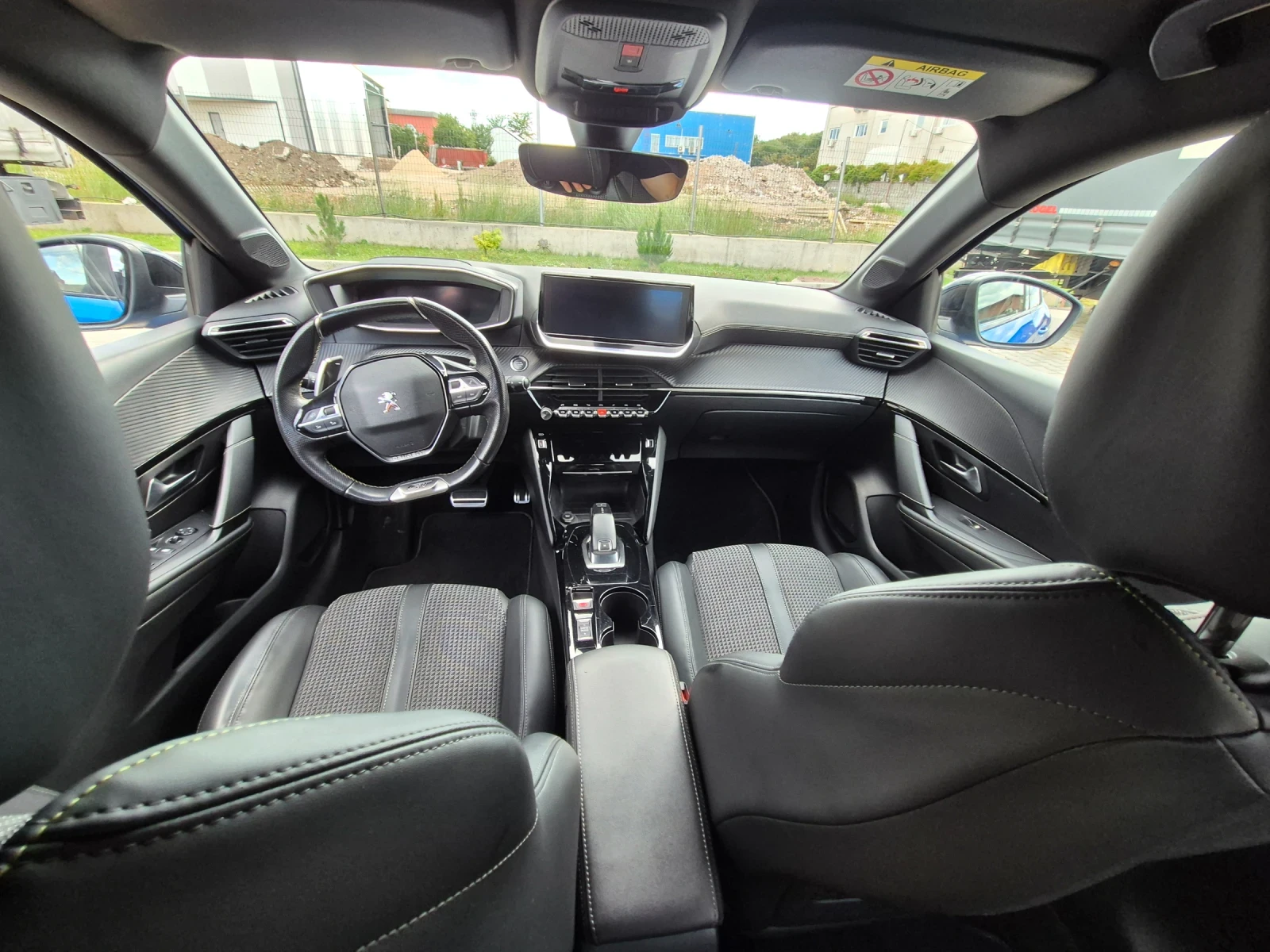 Peugeot 208 1.2 GT Line, снимка 13 - Автомобили и джипове - 54895060