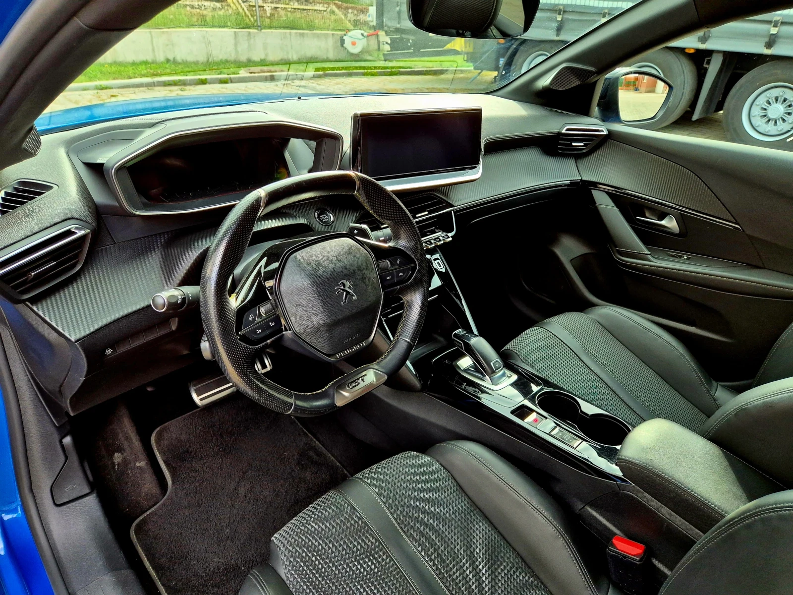 Peugeot 208 1.2 GT Line, снимка 7 - Автомобили и джипове - 54895060