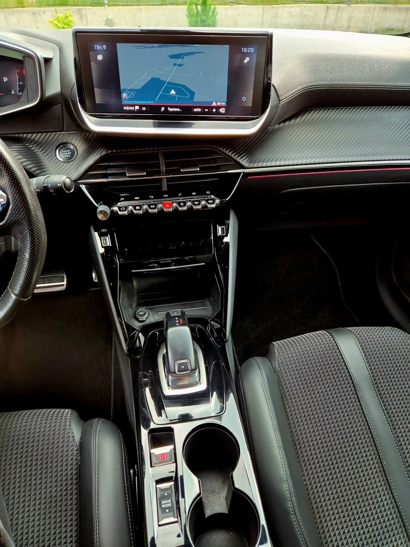 Peugeot 208 1.2 GT Line, снимка 9 - Автомобили и джипове - 54895060
