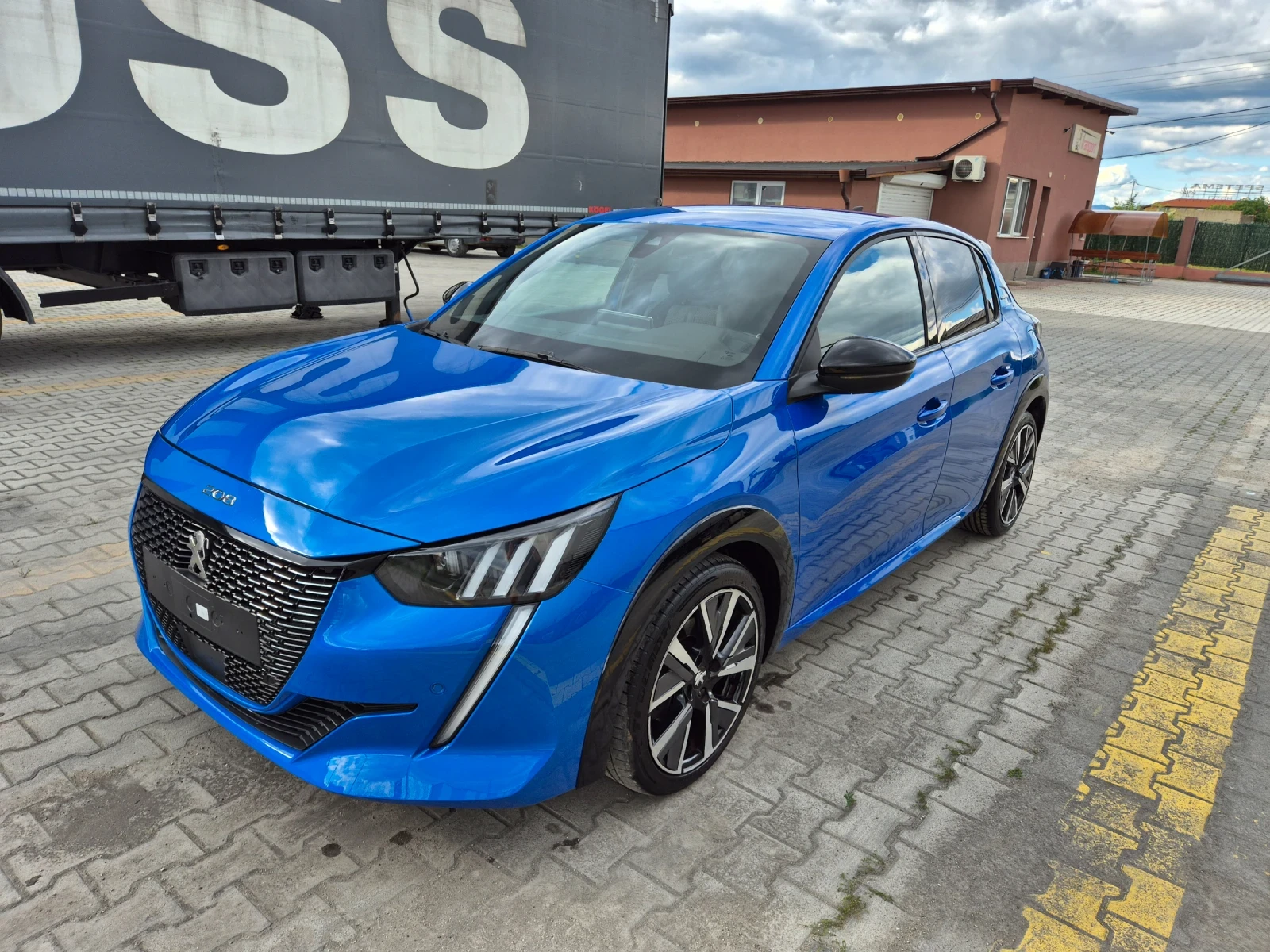 Peugeot 208 1.2 GT Line