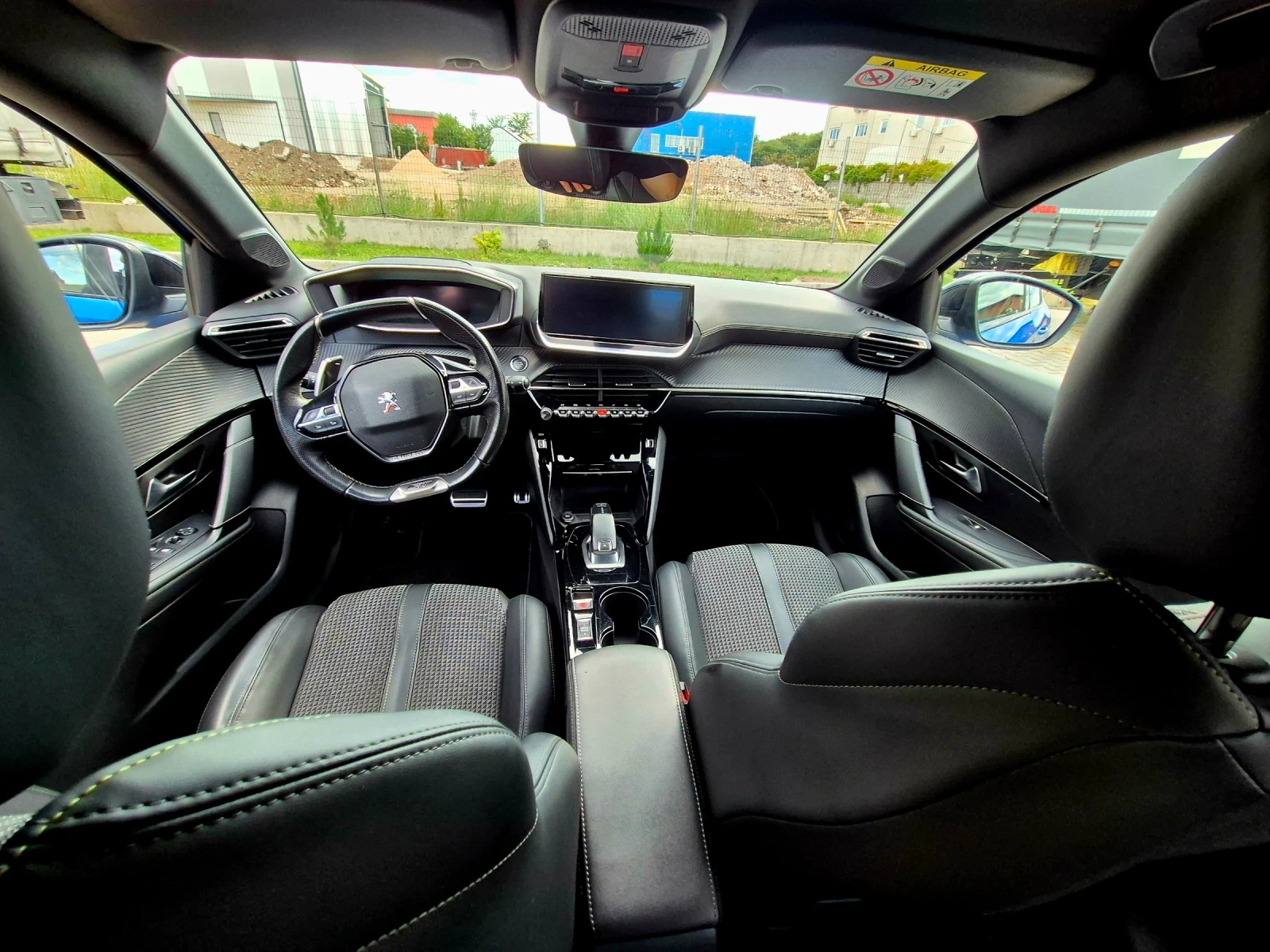 Peugeot 208 1.2 GT Line, снимка 10 - Автомобили и джипове - 54895060