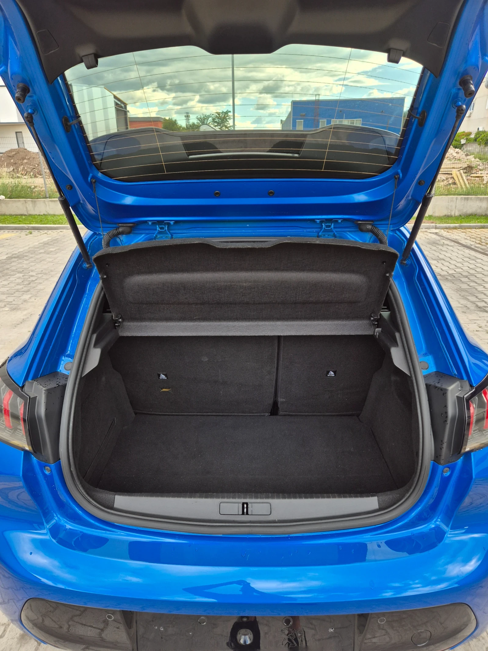 Peugeot 208 1.2 GT Line, снимка 7 - Автомобили и джипове - 54895060