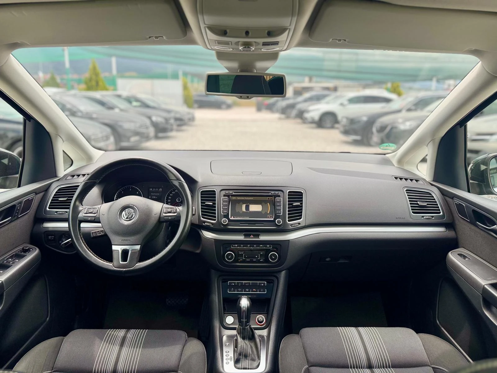 VW Sharan ::2.0TDI::MATCH::DSG::2 собственик, снимка 10 - Автомобили и джипове - 54962999