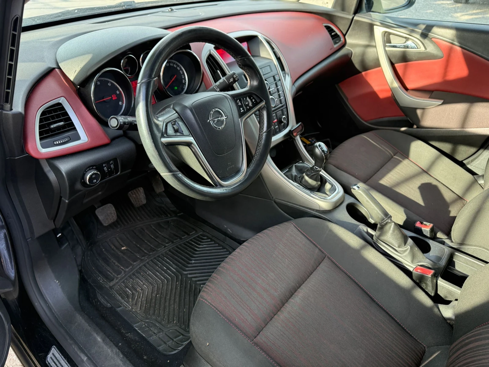 Opel Astra 1, 700CDTI EURO5, снимка 8 - Автомобили и джипове - 54985553