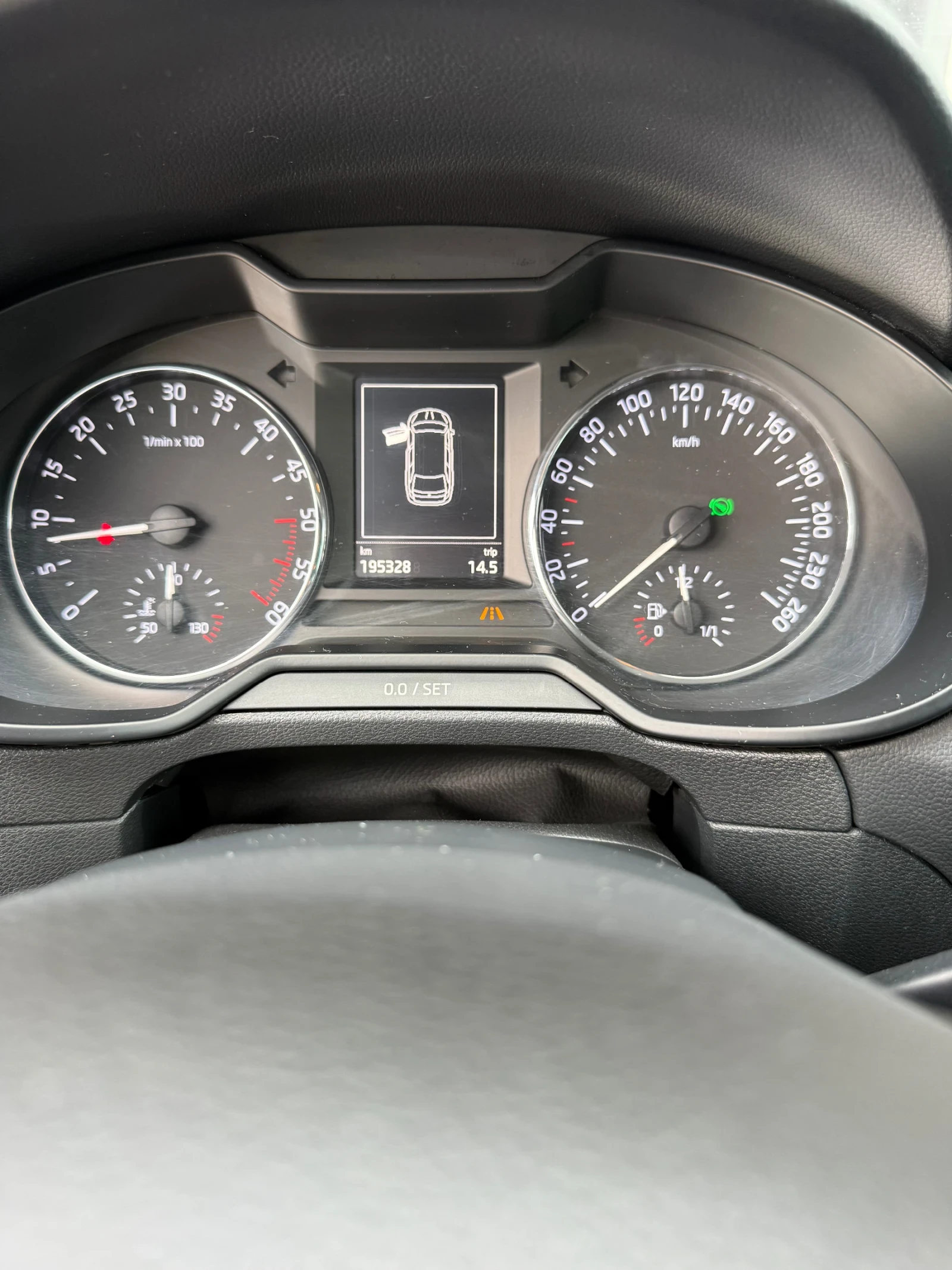 Skoda Octavia 2.0 TDI, снимка 9 - Автомобили и джипове - 55316638