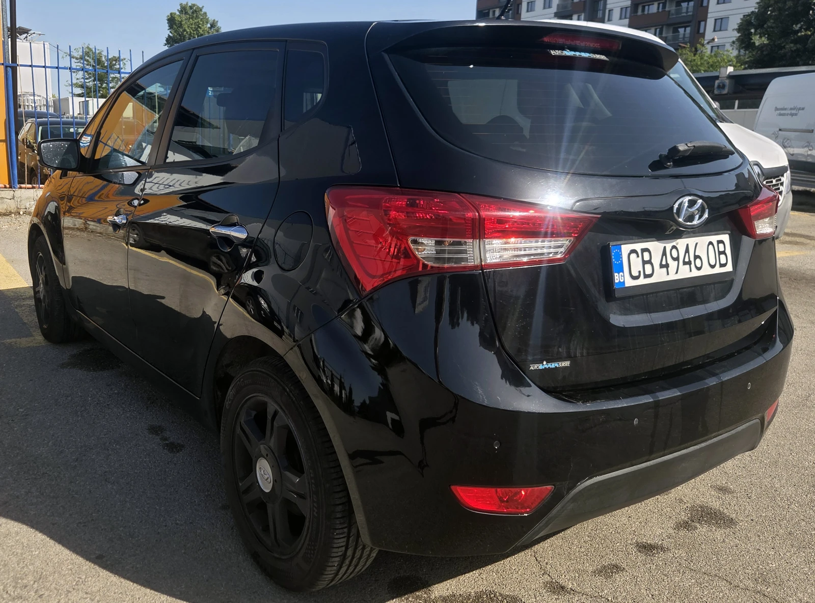 Hyundai Ix20 ПЕРФЕЙТНА, KeyLess, Панорма, Navi, снимка 3 - Автомобили и джипове - 55645929