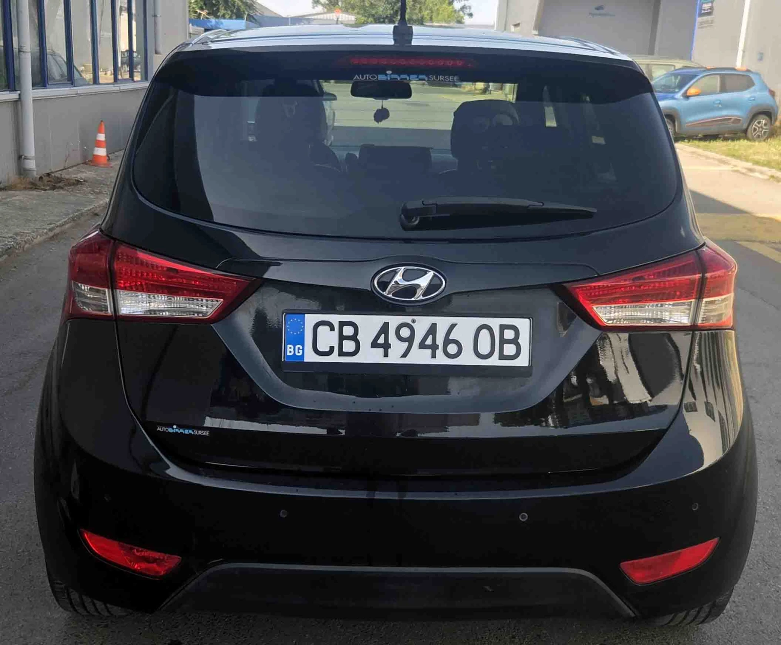Hyundai Ix20 ПЕРФЕЙТНА, KeyLess, Панорма, Navi, снимка 8 - Автомобили и джипове - 55645929