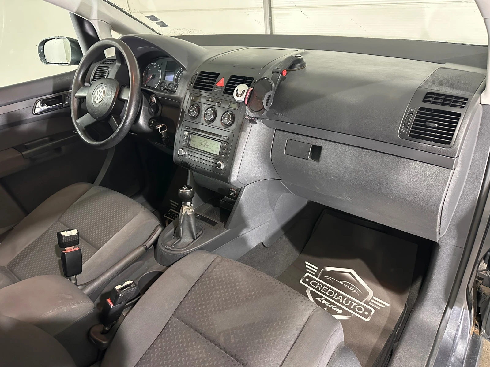 VW Touran, снимка 9 - Автомобили и джипове - 56199030