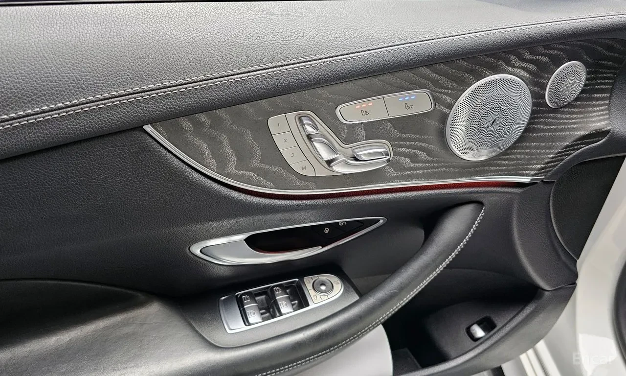 Mercedes-Benz E 450 4MATIC, снимка 15 - Автомобили и джипове - 56212128