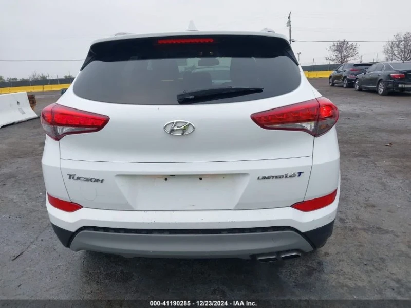 Hyundai Tucson, снимка 5 - Автомобили и джипове - 48720712