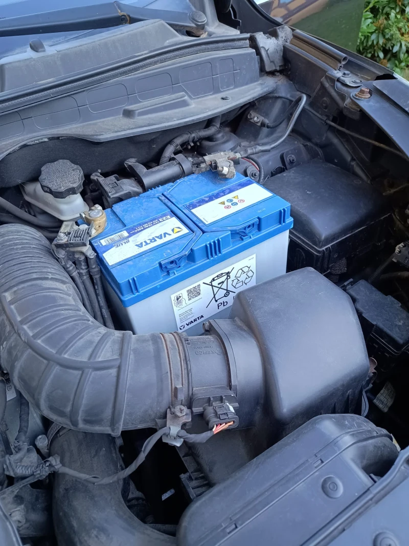 Hyundai IX35 2.0 CRDi, снимка 12 - Автомобили и джипове - 51661911