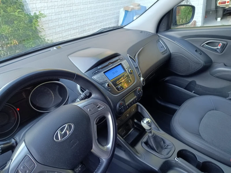 Hyundai IX35 2.0 CRDi, снимка 7 - Автомобили и джипове - 51661911
