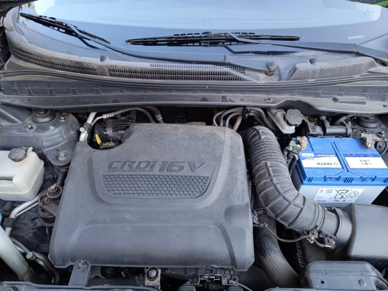 Hyundai IX35 2.0 CRDi, снимка 13 - Автомобили и джипове - 51661911