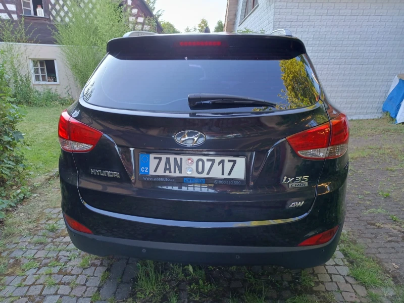 Hyundai IX35 2.0 CRDi, снимка 2 - Автомобили и джипове - 51661911