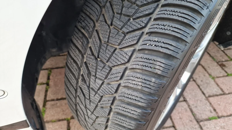 Land Rover Range Rover Evoque 2.0D HYBRIDA R.DYNAMIC, снимка 17 - Автомобили и джипове - 51572943