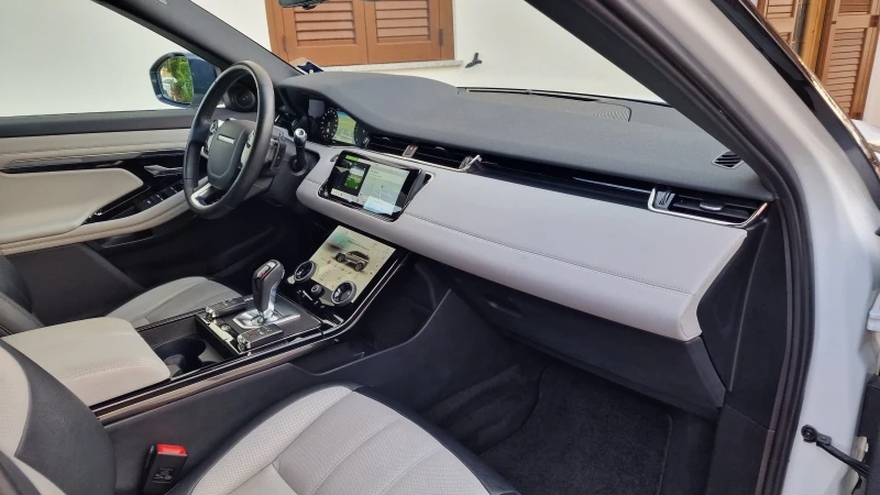 Land Rover Range Rover Evoque 2.0D HYBRIDA R.DYNAMIC, снимка 11 - Автомобили и джипове - 51572943