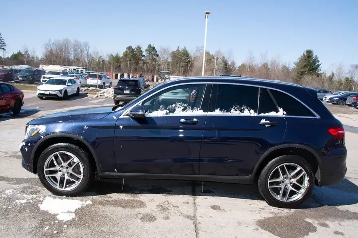 Mercedes-Benz GLC 300 BURMESTER| LANE ASSIST| ПАМЕТ| ПАНОРАМА, снимка 2 - Автомобили и джипове - 54356879
