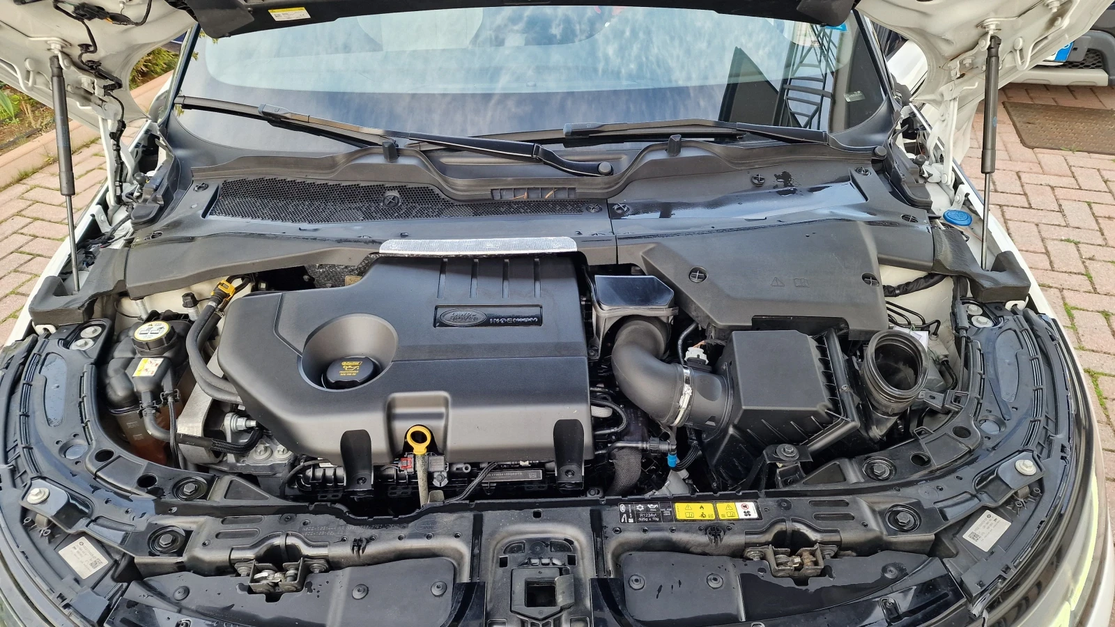 Land Rover Range Rover Evoque 2.0D HYBRIDA R.DYNAMIC | Mobile.bg — изображение 16