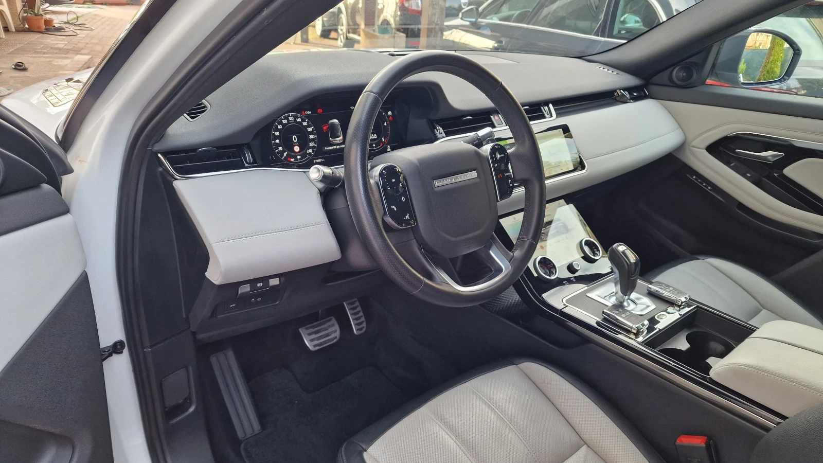 Land Rover Range Rover Evoque 2.0D HYBRIDA R.DYNAMIC - изображение 10
