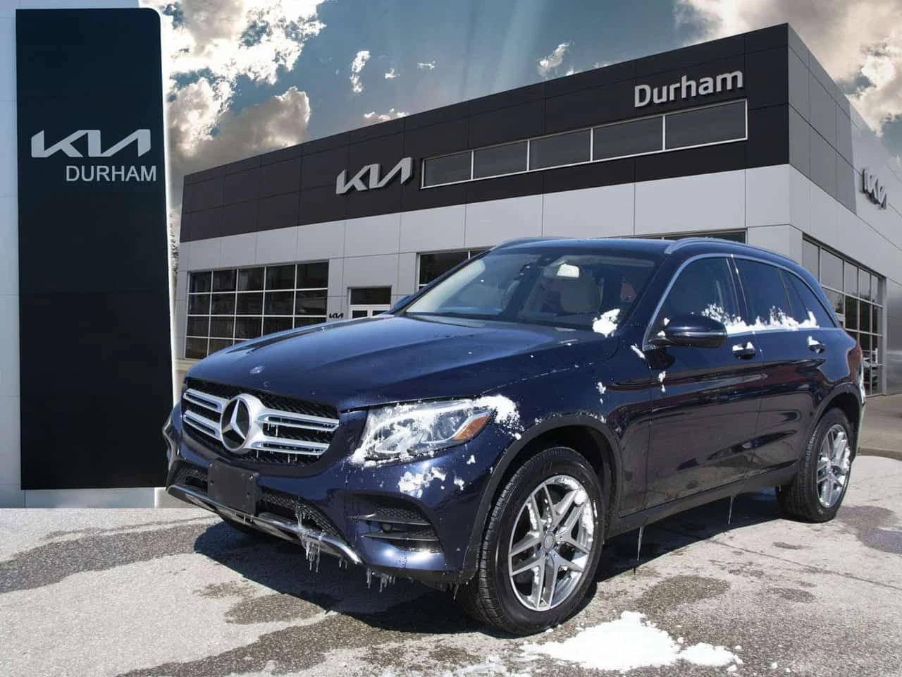 Mercedes-Benz GLC 300 BURMESTER| LANE ASSIST| ПАМЕТ| ПАНОРАМА, снимка 17 - Автомобили и джипове - 54356879