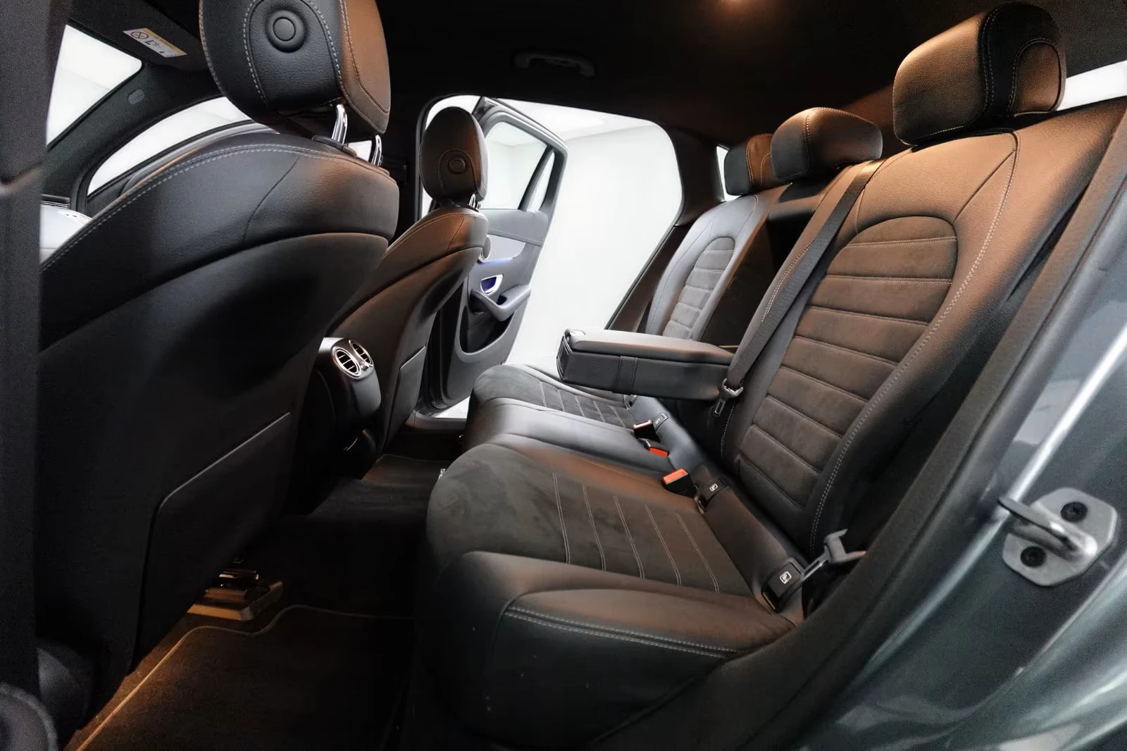 Mercedes-Benz EQC  400 4M AMG LINE , снимка 15 - Автомобили и джипове - 54679478