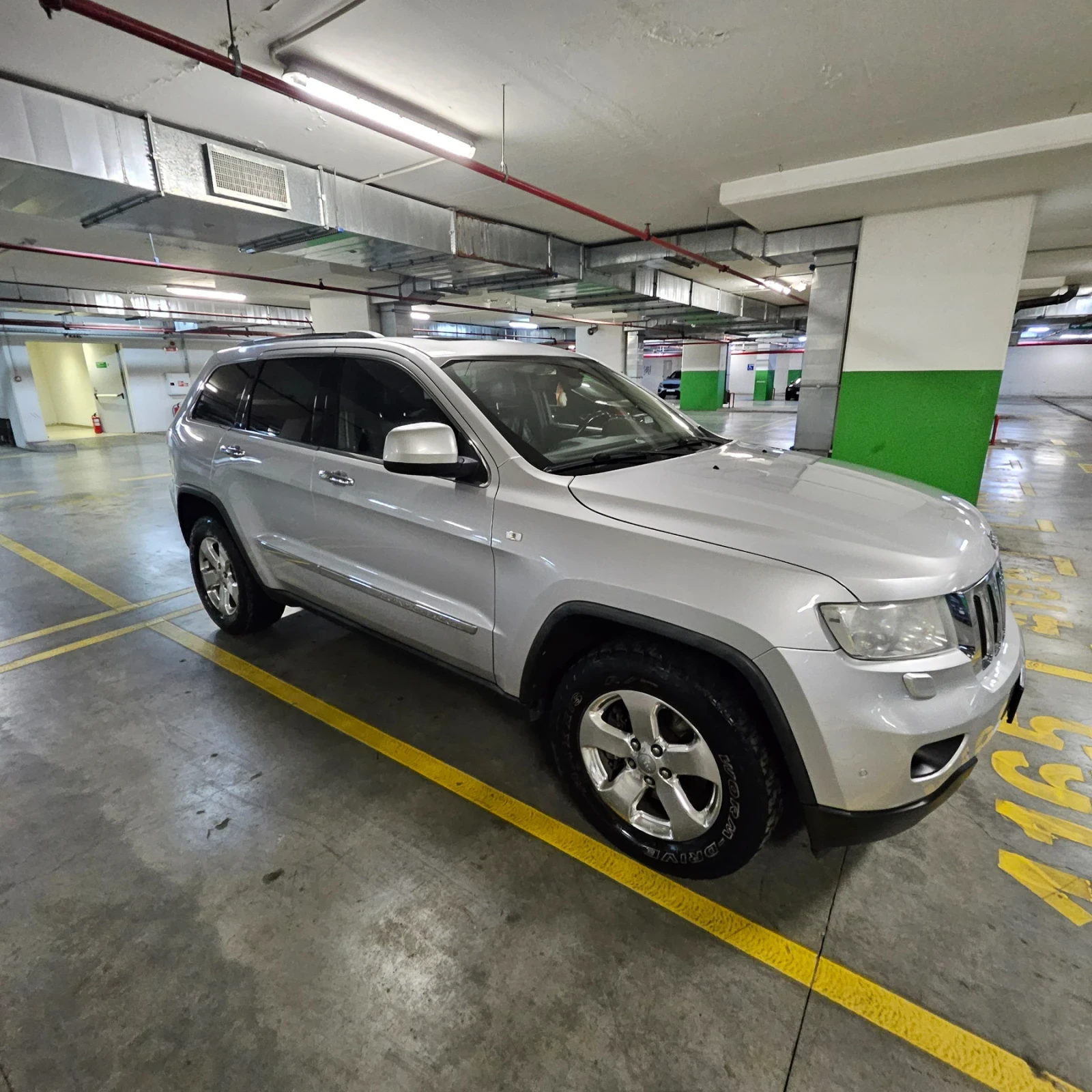 Jeep Grand cherokee, снимка 14 - Автомобили и джипове - 54702452