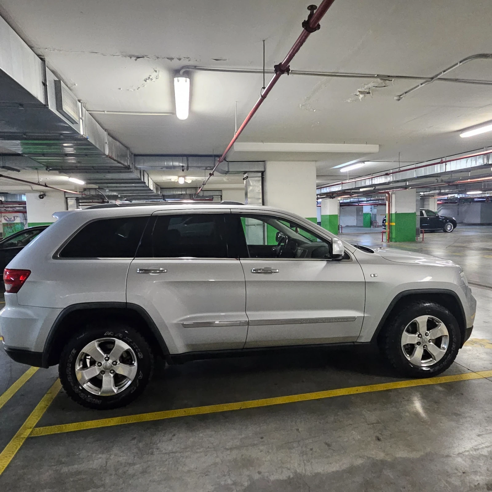 Jeep Grand cherokee, снимка 4 - Автомобили и джипове - 54702452