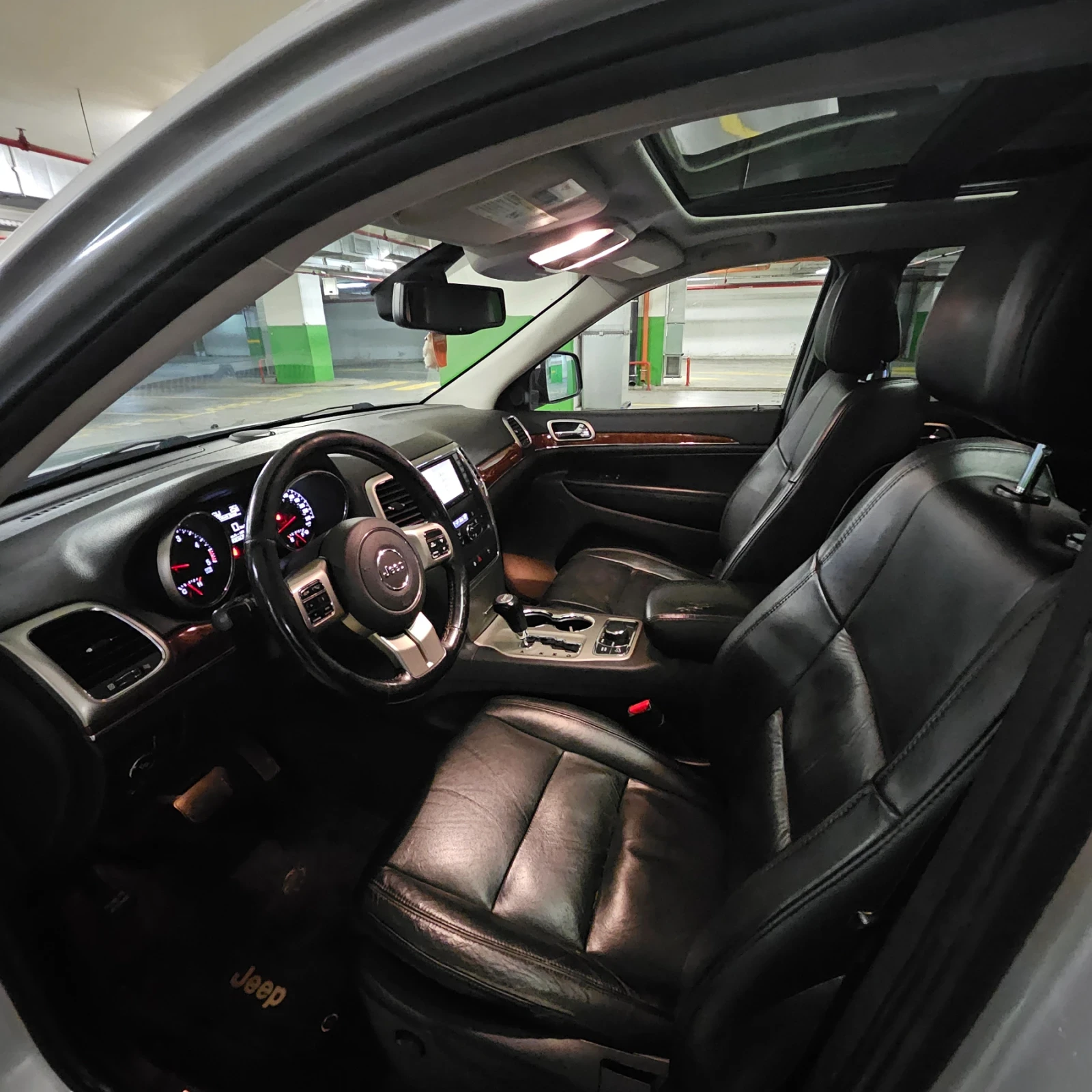 Jeep Grand cherokee, снимка 7 - Автомобили и джипове - 54702452