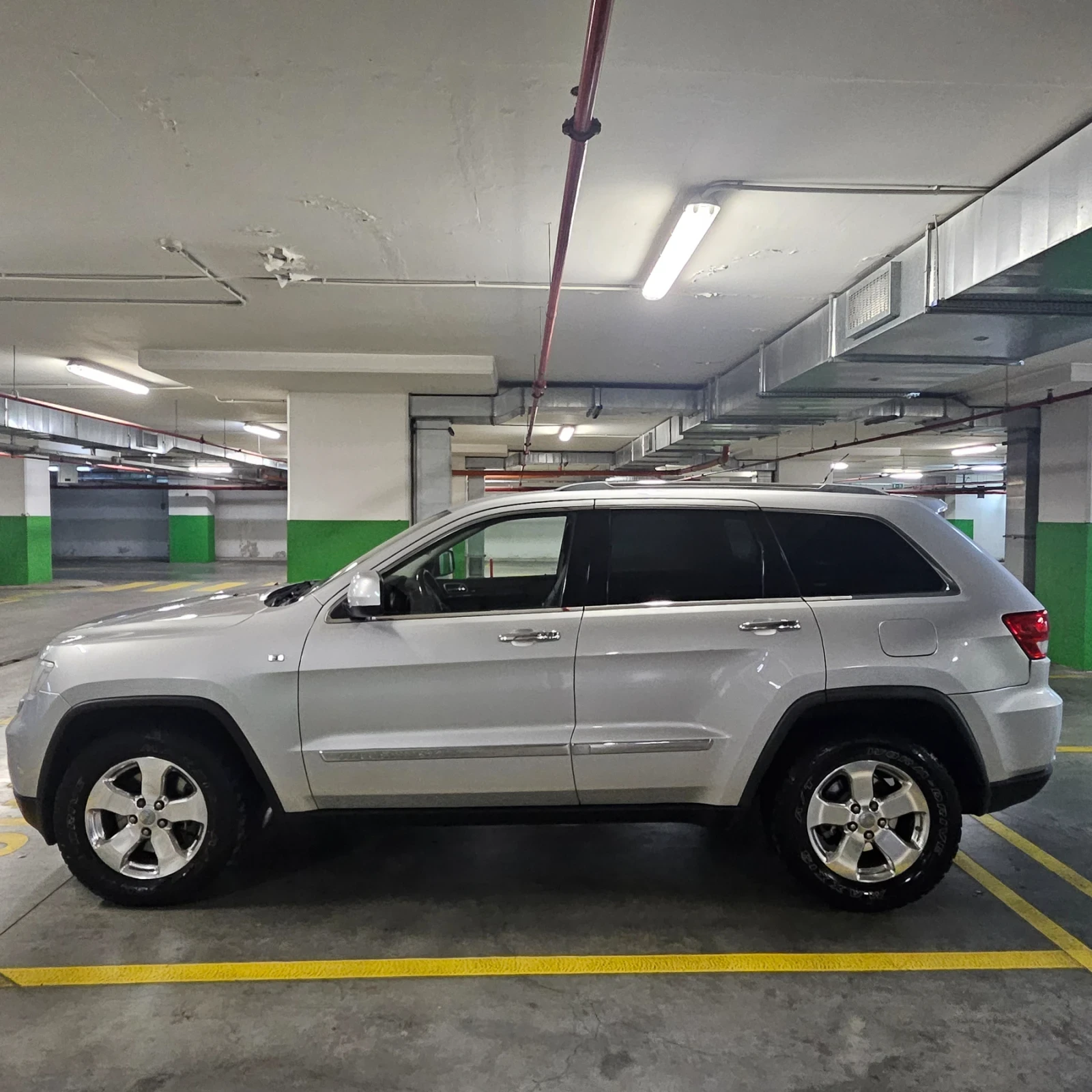Jeep Grand cherokee, снимка 3 - Автомобили и джипове - 54702452