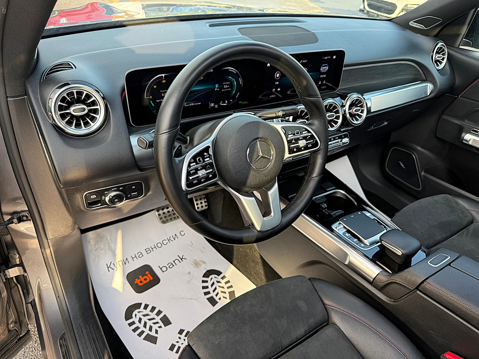 Mercedes-Benz GLB 250 AMG-4x4-DISTRONIK-BURMESTER-360KAMERI-PANORAMA-FUL, снимка 9 - Автомобили и джипове - 54826453
