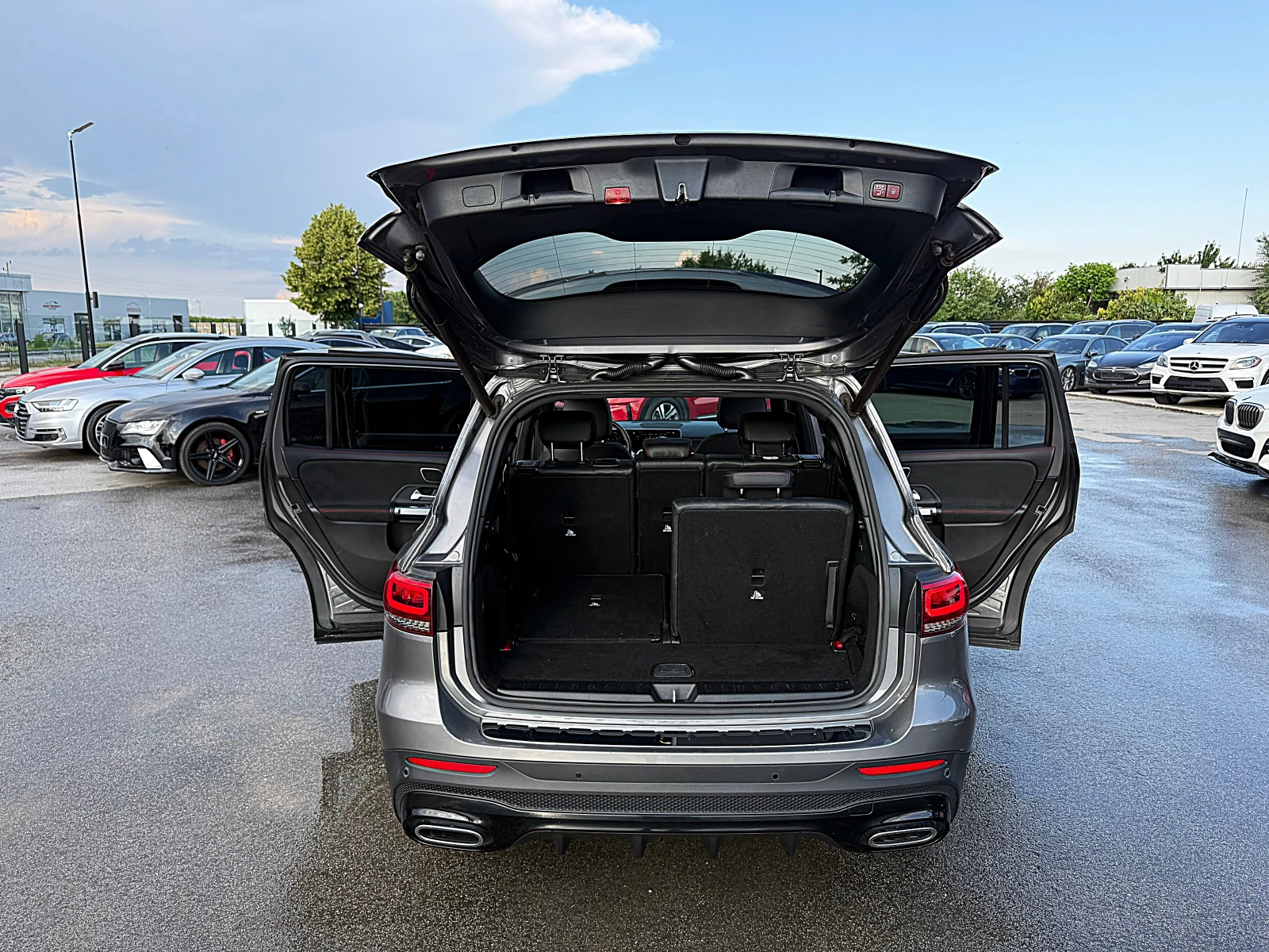 Mercedes-Benz GLB 250 AMG-4x4-DISTRONIK-BURMESTER-360KAMERI-PANORAMA-FUL, снимка 15 - Автомобили и джипове - 54826453
