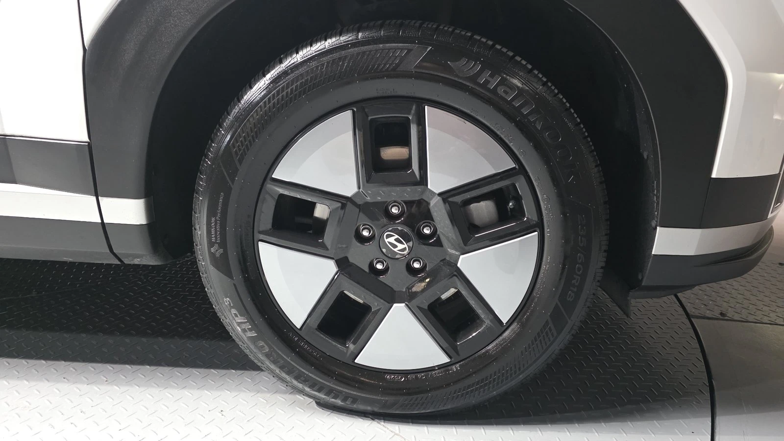 Hyundai Santa fe 1.6 HEV* KEYLESS* ПОДГРЕВ ВОЛАН* КРАЙНА ЦЕНА, снимка 5 - Автомобили и джипове - 55334918