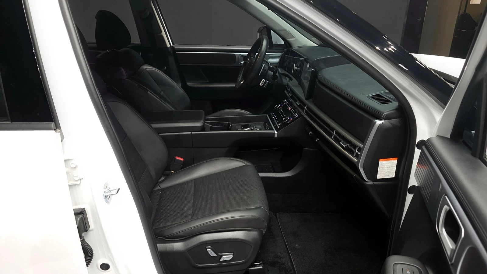 Hyundai Santa fe 1.6 HEV* KEYLESS* ПОДГРЕВ ВОЛАН* КРАЙНА ЦЕНА, снимка 11 - Автомобили и джипове - 55334918