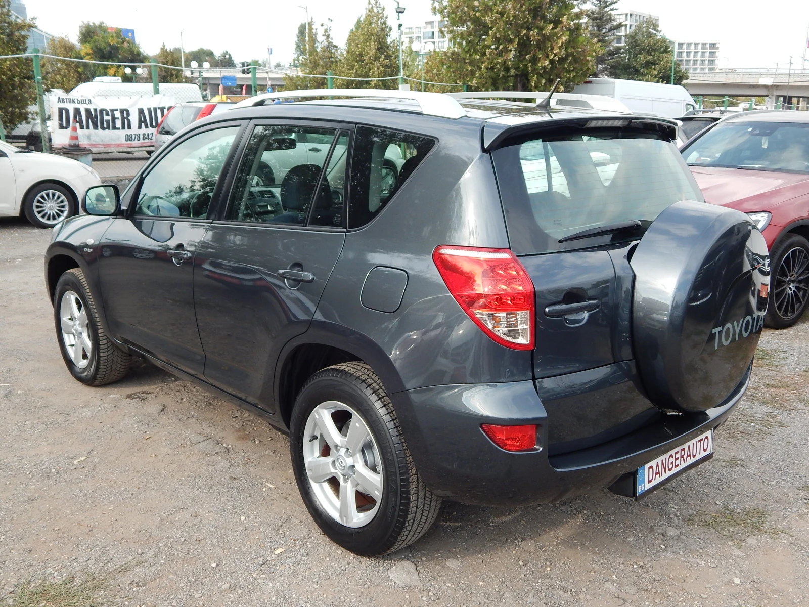 Toyota Rav4 2.2D4D* 186000km.* , снимка 6 - Автомобили и джипове - 56165439