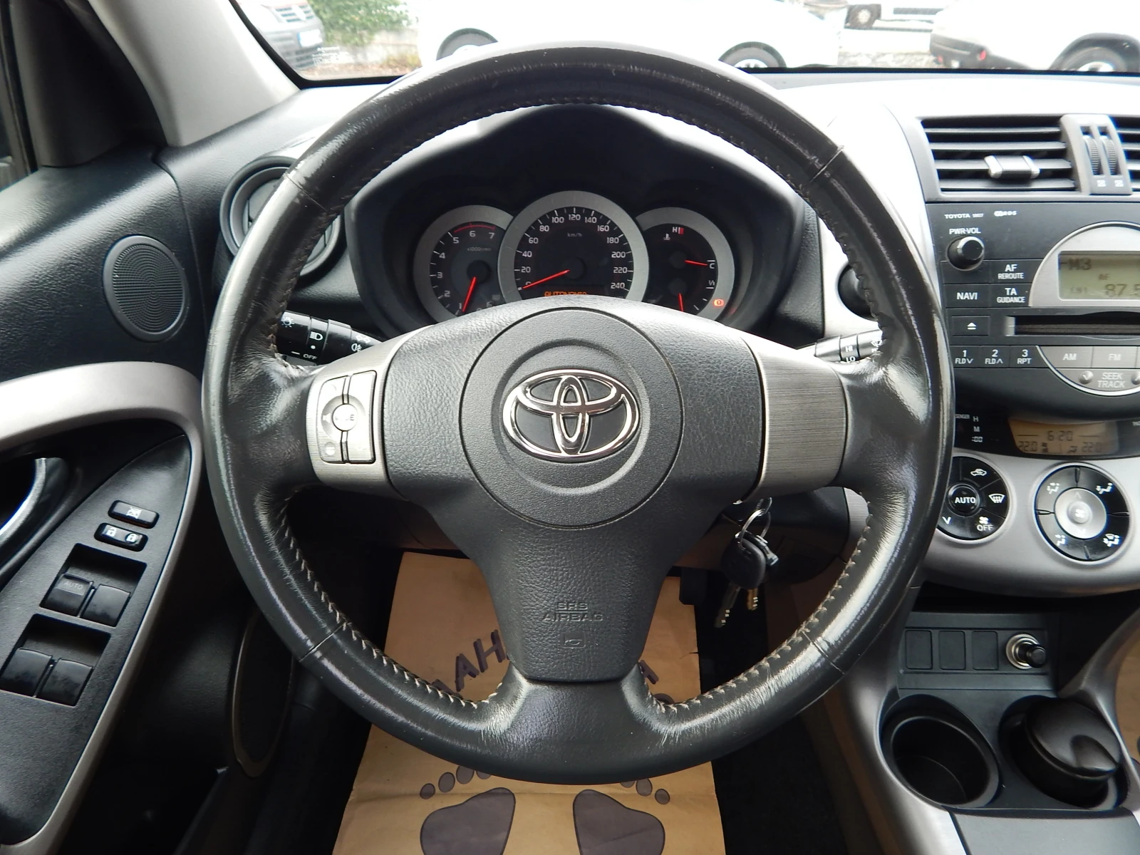 Toyota Rav4 2.2D4D* 186000km.* , снимка 11 - Автомобили и джипове - 56165439