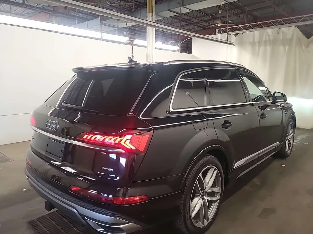 Audi Q7 TECHNIK  CARFAX, снимка 3 - Автомобили и джипове - 56233926