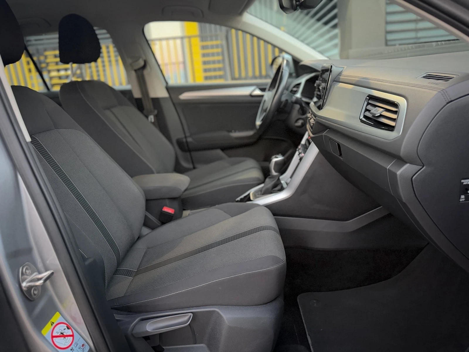 VW T-Roc 2.0 TDI, снимка 15 - Автомобили и джипове - 56348565