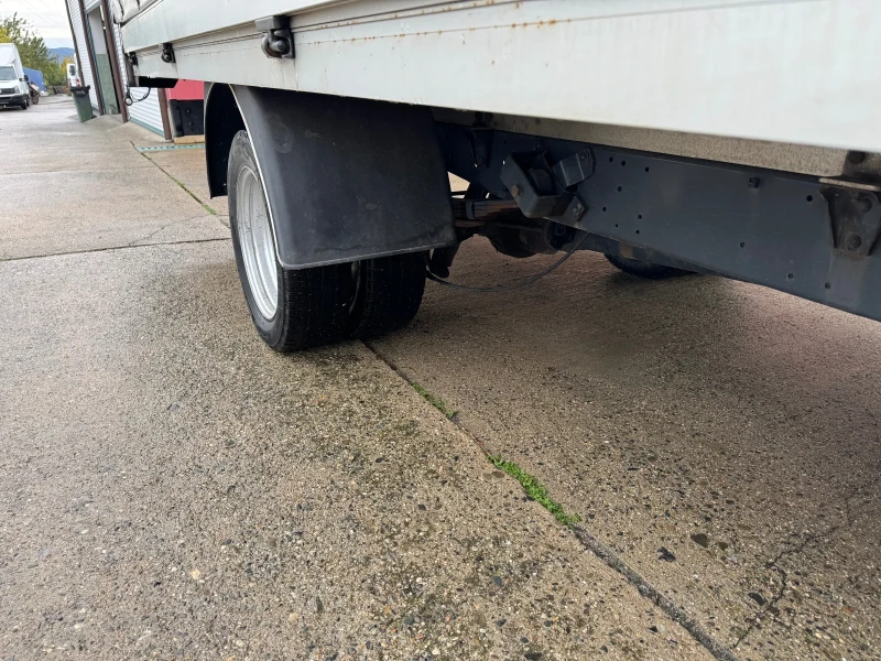 Iveco Daily 3.0HPI* 35C18* Климатик* 4.10 метра каросерия, снимка 10 - Бусове и автобуси - 51934213