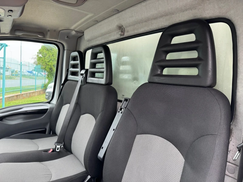 Iveco Daily 3.0HPI* 35C18* Климатик* 4.10 метра каросерия, снимка 6 - Бусове и автобуси - 51934213