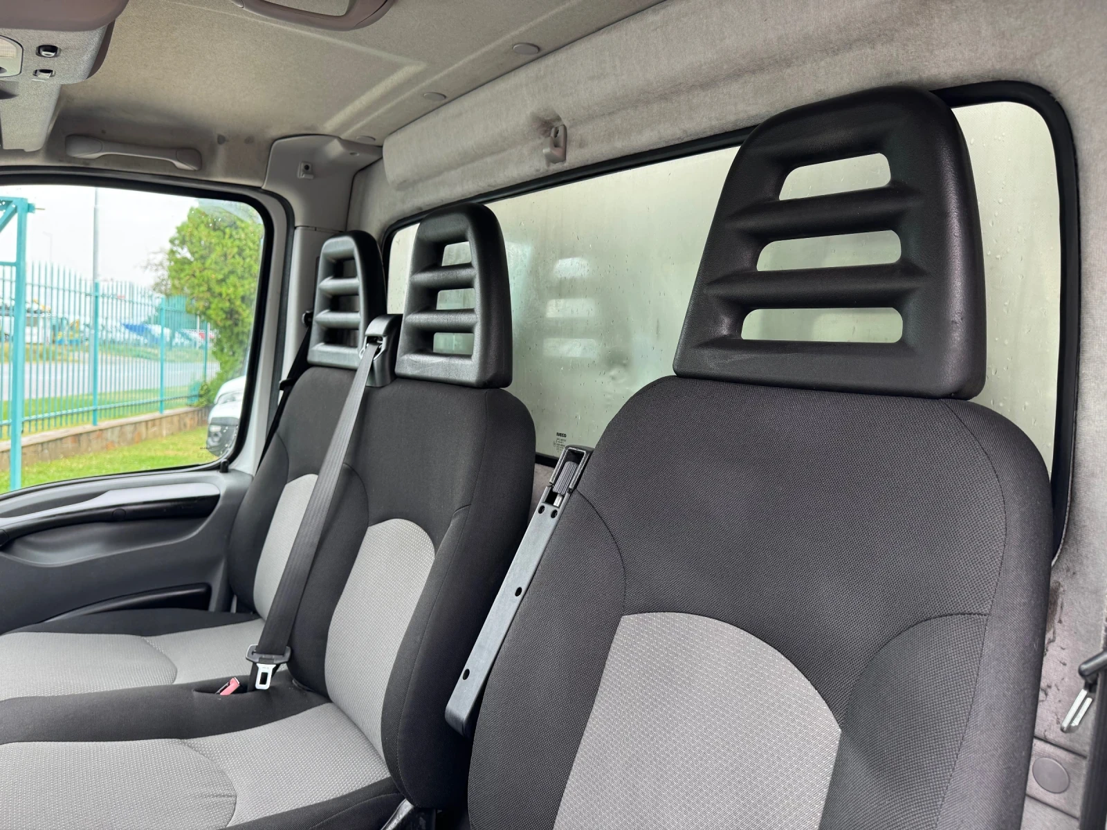 Iveco Daily 3.0HPI* 35C18* Климатик* 4.10 метра каросерия - изображение 6
