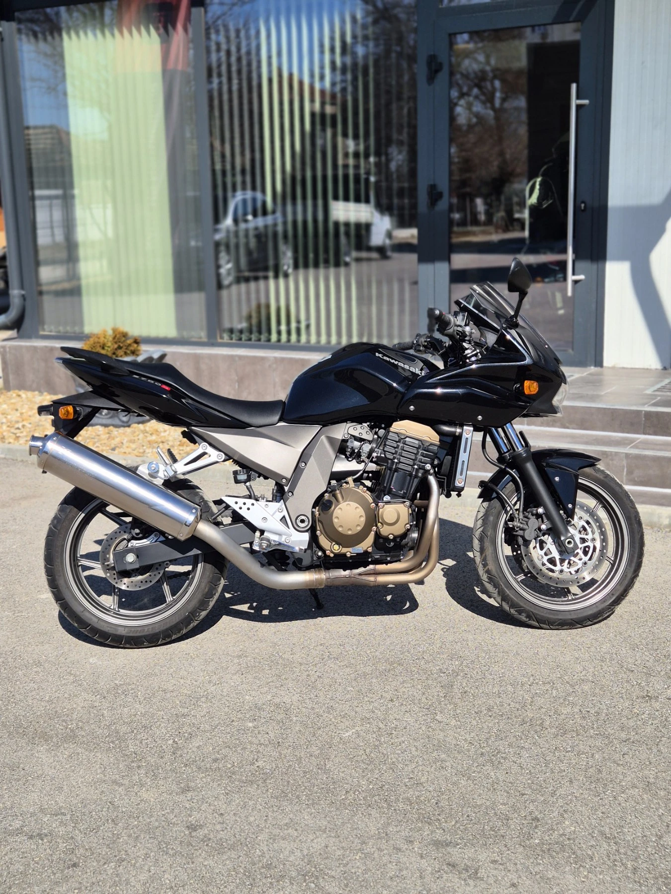 Kawasaki Z 750 S 25000км!!! НОВ ВНОС ШВЕЙЦАРИЯ!!!, снимка 8 - Мотоциклети и мототехника - 53787794