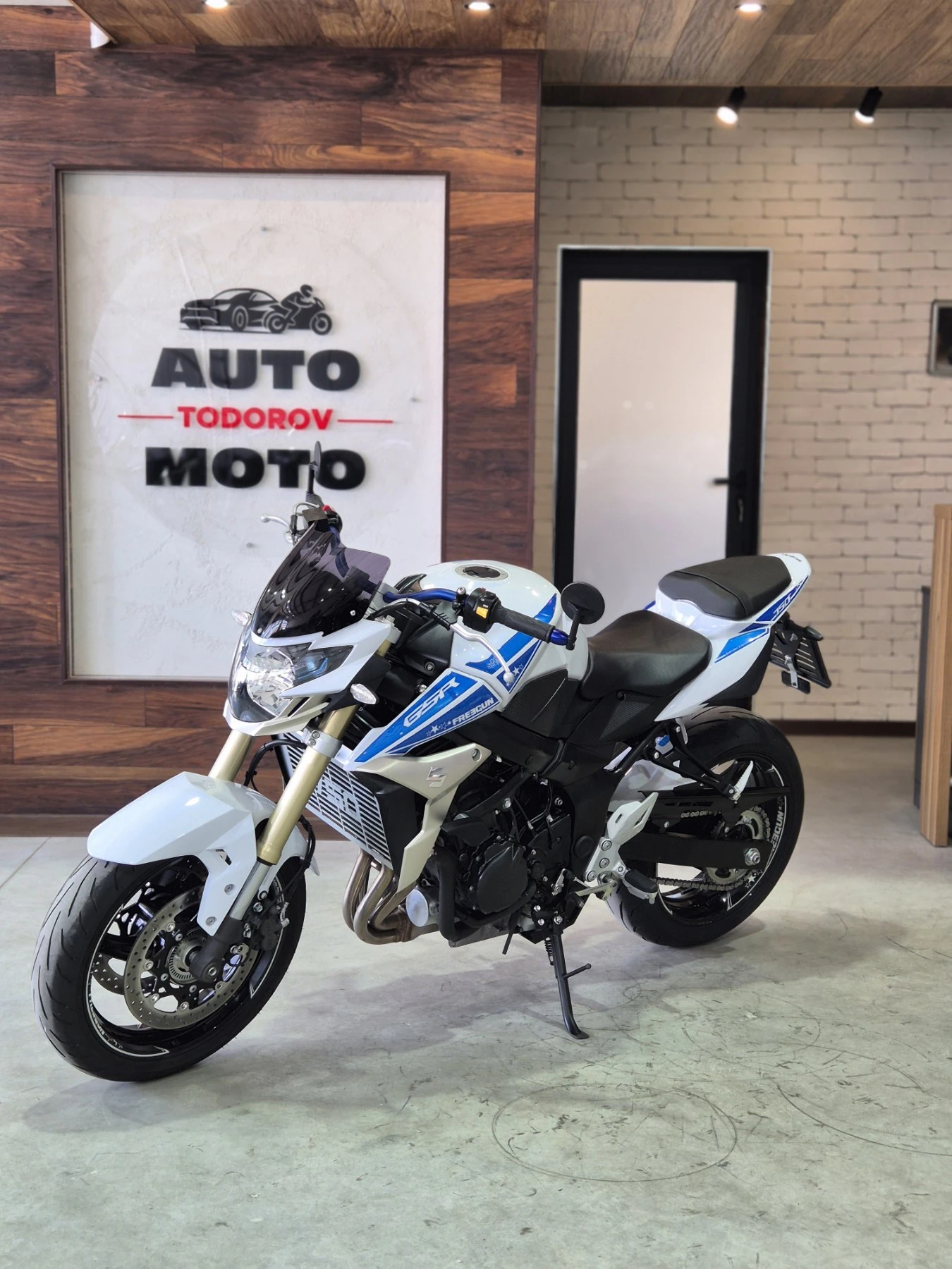 Suzuki Gsr 750 ABS!!! Нов внос ШВЕЙЦАРИЯ!, снимка 3 - Мотоциклети и мототехника - 55013402